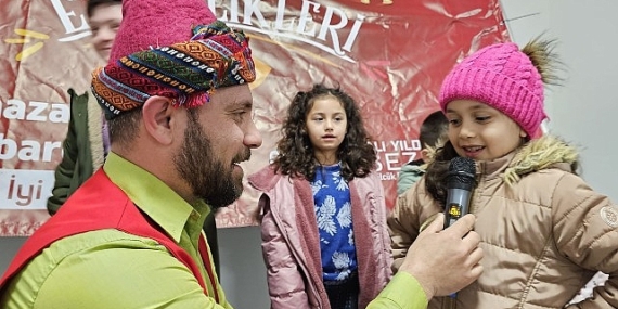 Gölcük Belediyesi her yıl geleneksel hale getirdiği Ramazan akşamları etkinliklerini, bu yıl da hem şehir merkezinde hem de köylerde çocuklarla buluşturmaya devam ediyor