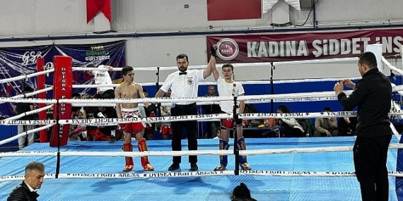 Kemer Belediyesi kick boks sporcuları 5 madalya ile döndü
