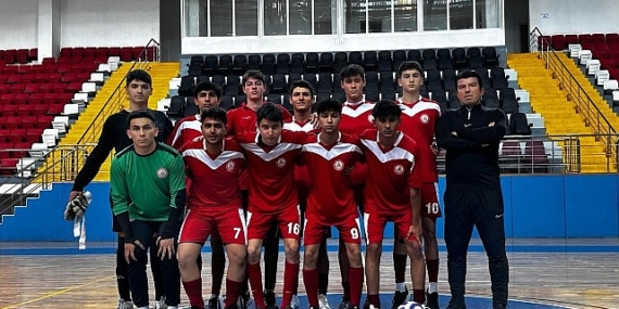 Kemer Belediyesi'nden sporculara araç desteği