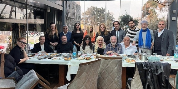Ünlüler yeni kanal kahvaltısında buluştu