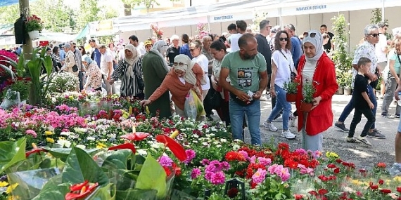 Bayındır Çiçek Festivali Son Gününde de Doldu Taştı