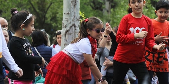 Çankaya Belediyesi 23 Nisan Ulusal Egemenlik ve Çocuk Bayramı etkinlikleri kapsamında Çocuk Şenliği gerçekleştirdi