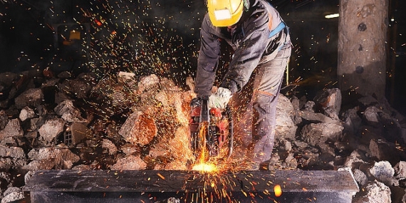 Ege Bölgesi'nin ihracat şampiyonu demir ve demirdışı metaller ihracatçılarının 2024 yılı ihracat hedefi 2,2 milyar dolar