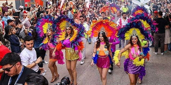 Milyonlarca Kişi Karnaval için Adana'da Buluştu