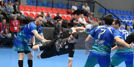 Nilüferli hentbolcular farklı kazandı