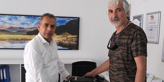1950 model daktiloyu Kültür Evi’ne bağışladı