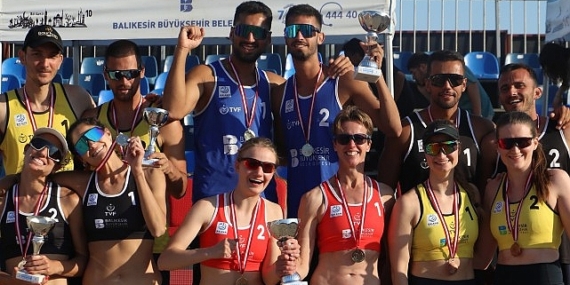 2024 TVF U20 Kulüpler Türkiye Şampiyonası Voleybol Kadınlar ve Erkekler plaj voleybolu Balkan şampiyonası Ödül Töreni Ören Plajı’nda yapıldı