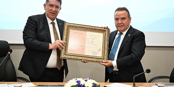 AESOB’tan Başkan Böcek’e hayırlı olsun ziyareti