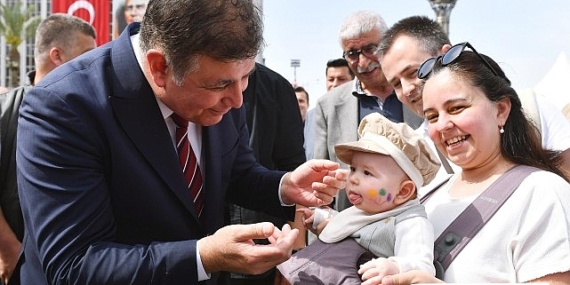 Anne Kartı ile İzmirli kadınlara ulaşım desteği