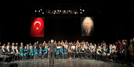 “Aşk ile” konseri Kocaelilileri mest etti