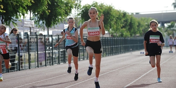 Atatürk’ün çocuklarından Karşıyaka’da 19 Mayıs yarışı