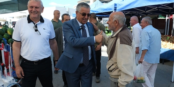 Başkan Topaloğlu’ndan pazar esnafına ziyaret