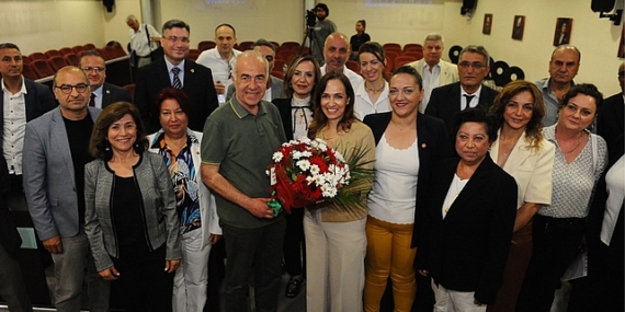 Başkan Ünsal kenti muhtarlarla birlikte yönetiyor