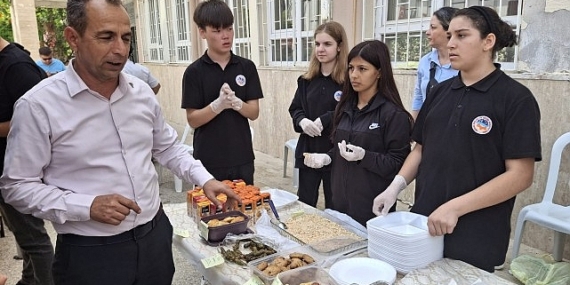 Başkan Yardımcısı Baytekin okul kermesine katıldı