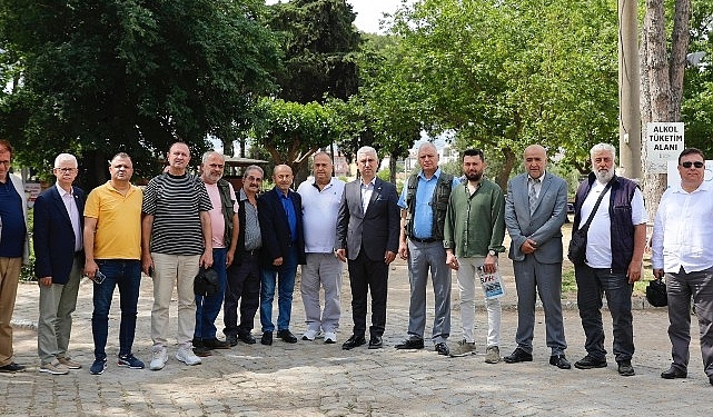 Bergama Belediye Başkanı Prof. Dr. Tanju ÇELİK, bölge gazetecileriyle gerçekleştirdiği aylık toplantıda Bergama Belediyesi’nin borcunu açıkladı