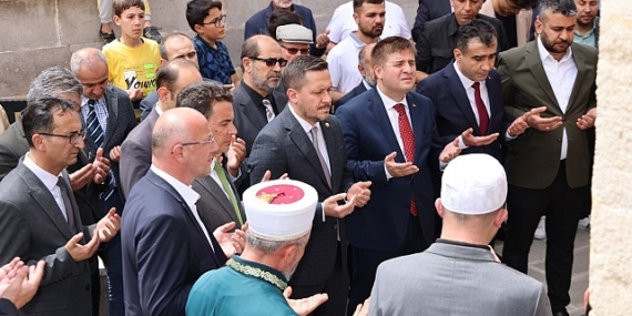 Bu yıl 747.’sini kutladığımız Türk Dil Bayramı ve Yunus Emre’yi Anma Etkinlikleri, bugün başladı.