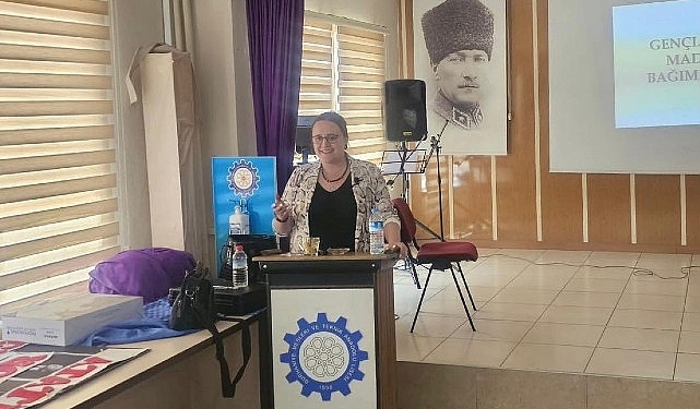 Burhaniye Belediyesi’nden Bağımlılıkla Mücadele Semineri