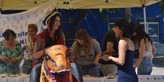 Ege Üniversitesi bahara şenlikle  “Merhaba” dedi