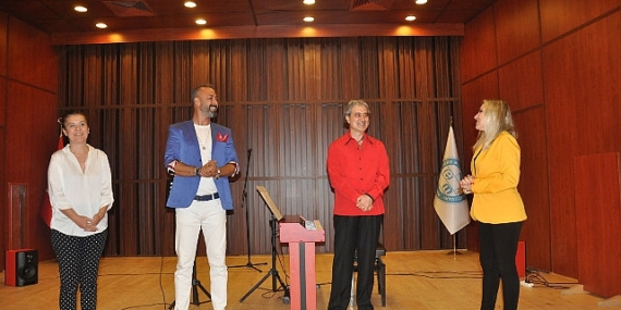 Ege Üniversitesi (EÜ) Devlet Türk Musikisi Konservatuarı (DTMK) tarafından “Valslerden Semailere” müzik dinletisi düzenlendi