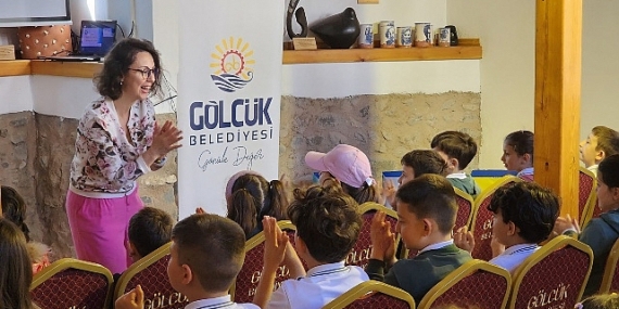 Gölcük Belediyesi, Yalı Evleri’nde düzenlediği etkinlik ile çocuklara çevre koruma ve geri dönüşüm bilinci aşıladı
