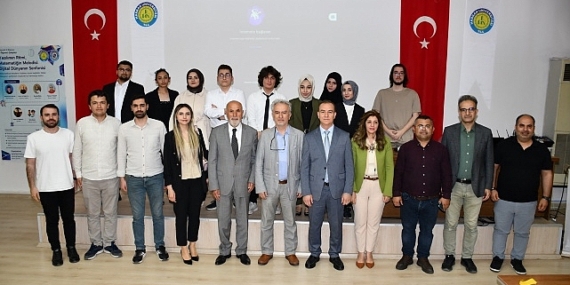 Harran Üniversitesi Teknik Bilimler Meslek Yüksekokulu, ‘Yazılımın Ritmi, Matematiğin Melodisi: Dijital Dünyanın Senfonisi’ adlı 1. Öğrenci Çalıştayını başarıyla gerçekleştirdi