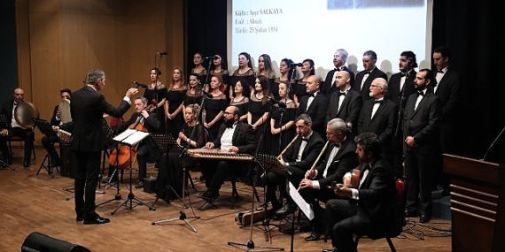 İsmail Baha Sürelsan şarkılarıyla anıldı