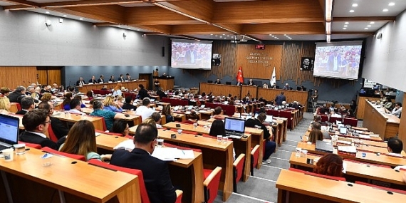 İzmir Büyükşehir Belediyesi ana hizmet binası için plan değişikliği