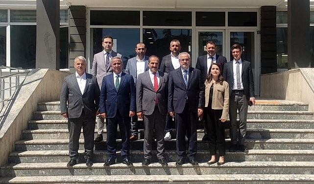 İzmir ve Samsun yaş meyve sebze ve meyve sebze mamulleri sektörlerinde güçlerini birleştirme kararı aldı