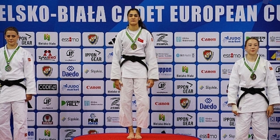 Judocumuz Sinem Başarılarına Bir Yenisini Daha Ekledi