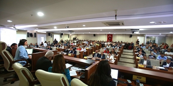 Karabağlar Belediye Meclisi Mayıs Ayı toplantısını gerçekleştirdi: Nisan ayı faaliyetleri paylaşıldı