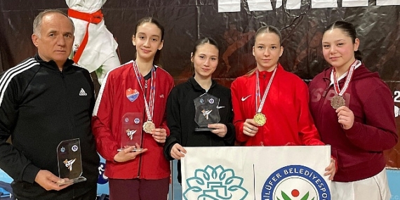 Karatede 1 altın 2 bronz madalya