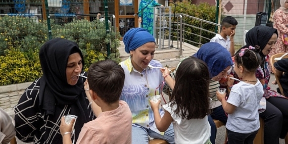 Konaklı ‘Minik Kalpler’den Anneler Günü sürprizi