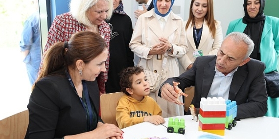 Küçükçekmece’de Bi’Mola Engelsiz Yaşam Merkezi’ni hizmete açtı