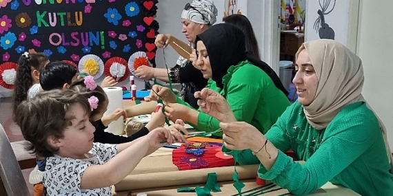 Miniklerden Anneler Günü Hediyesi