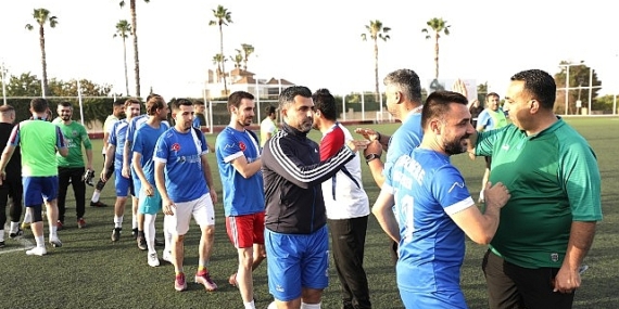 Narlıdere Belediyesi’nin 19 Mayıs Atatürk’ü Anma, Gençlik ve Spor Bayramı etkinlikleri kapsamında düzenlediği Basketbol Dostluk Kupası ödül töreni heyecanı yaşandı