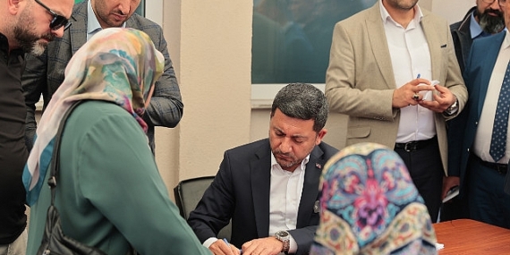 Nevşehir Belediye Başkanı Rasim Arı’nın göreve gelmesinin ardından uygulamaya başlattığı ‘Mobil Başkanlık Ofisi’ ile gönülleri yine fethetti