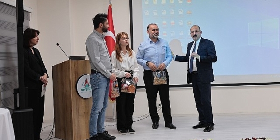 Nevşehir Belediyesi Kadın ve Aile Hizmetleri Müdürlüğü tarafından ‘Aile ve Ailenin Önemi’ konulu konferans düzenlendi