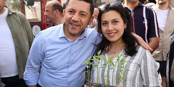Nevşehir’de yerli tarımsal üretimi artırmak ve üreticiyi desteklemek amacıyla 50 bin sebze fidesi düzenlenen törenle ücretsiz olarak dağıtıldı