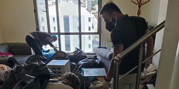 Nilüfer’deki evden 8 ton çöp çıktı