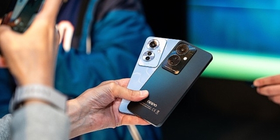 OPPO’nun yeni modeli Reno11 F 5G, Roberto Carlos’un katıldığı renkli etkinlikle tanıtıldı