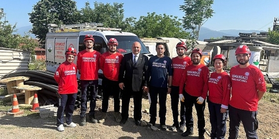 Osmangazi Belediyesi arama kurtarma ekiplerinden nefes kesen tatbikat