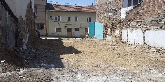 Osmangazi metruk binalardan temizleniyor