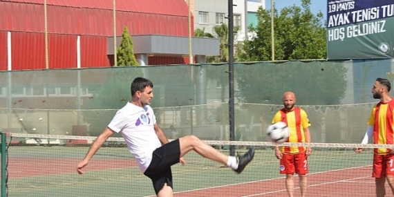 Yenişehir Belediyesi 19 Mayıs Ayak Tenisi Turnuvası başladı