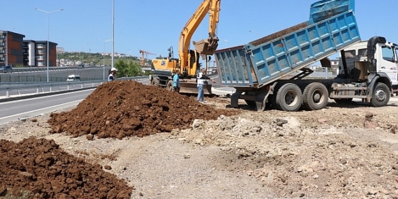 Yeşilova-Solaklar Kavşağı’nda çevre düzenlenmesi