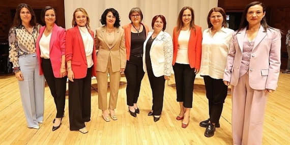 zmir’in 8 kadın belediye başkanı Medyascope Haber Müdürü Göksel Göksu’nun sorularını yanıtladı