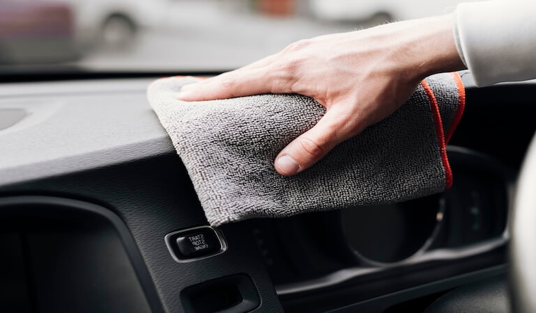 Tatil Yolculuğuna Hazırlık Rehberi: Aracınız İçin Almanız Gereken 7 Temel Önlem!