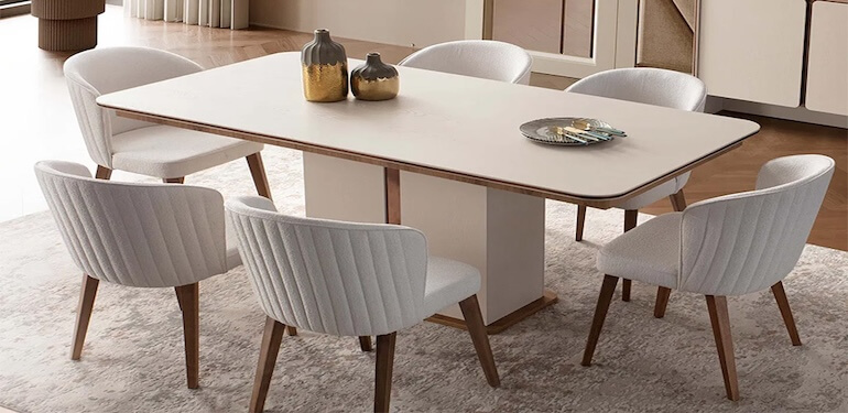Şıklığı ve Konforu Bir Araya Getiren Yemek Masası Seçimi