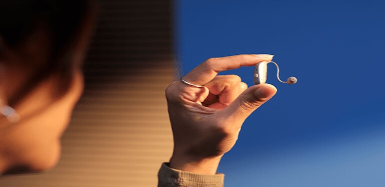 İşitme Cihazında Devrim Yaratan Model: Sınıfının En İyisi Beltone Commence Maxtone’da Satışta